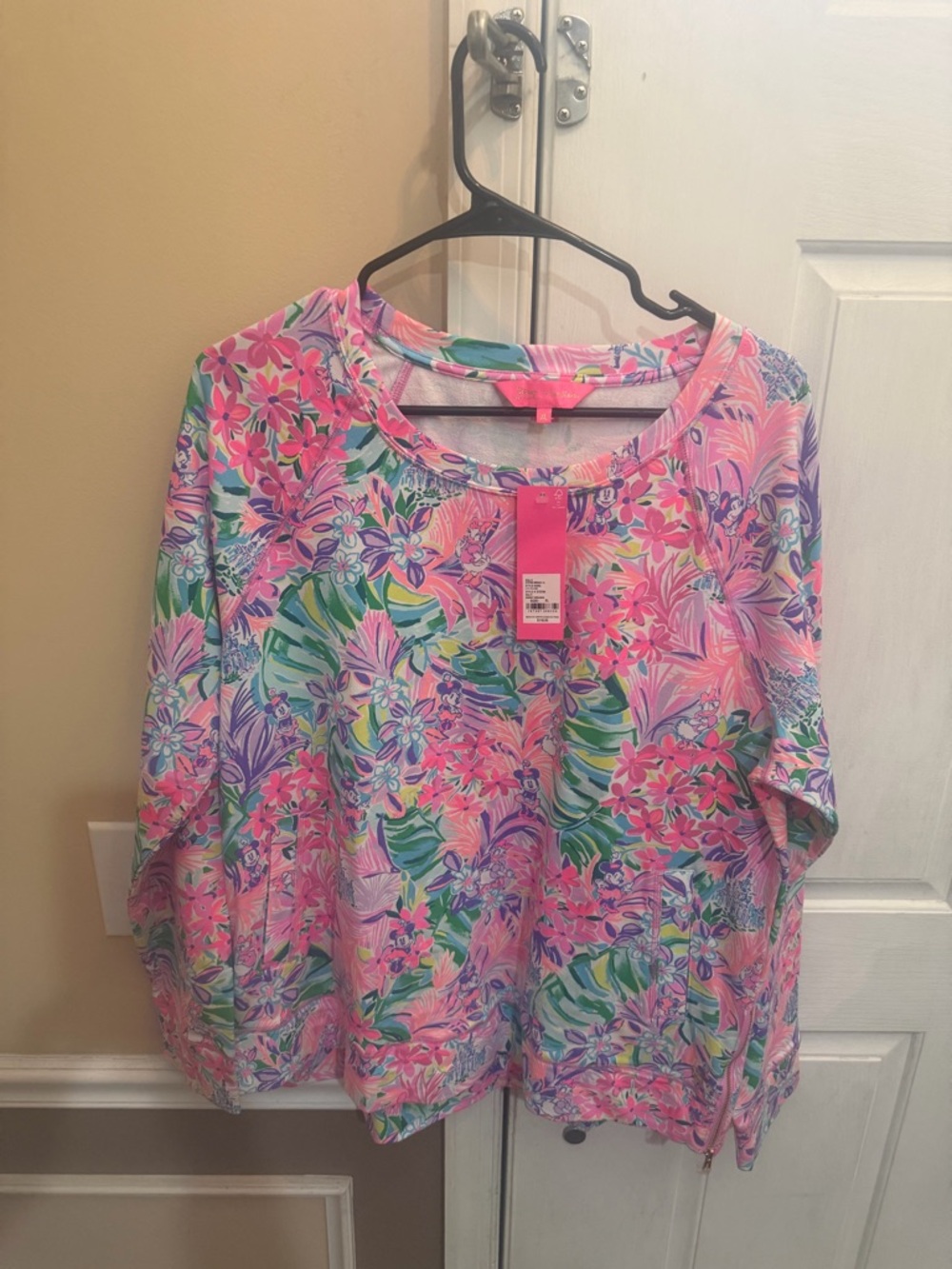 Lilly Pulitzer Disney Dreamin Daisy & Minnie Beachcomber Pullover